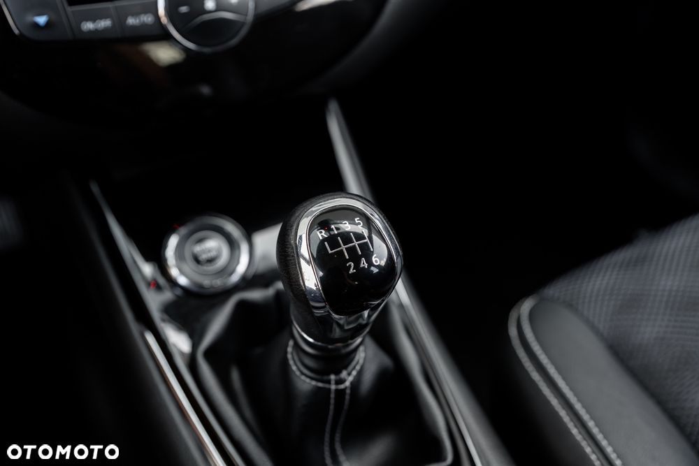 Nissan Pulsar 1.6 DIG-T Tekna - 34