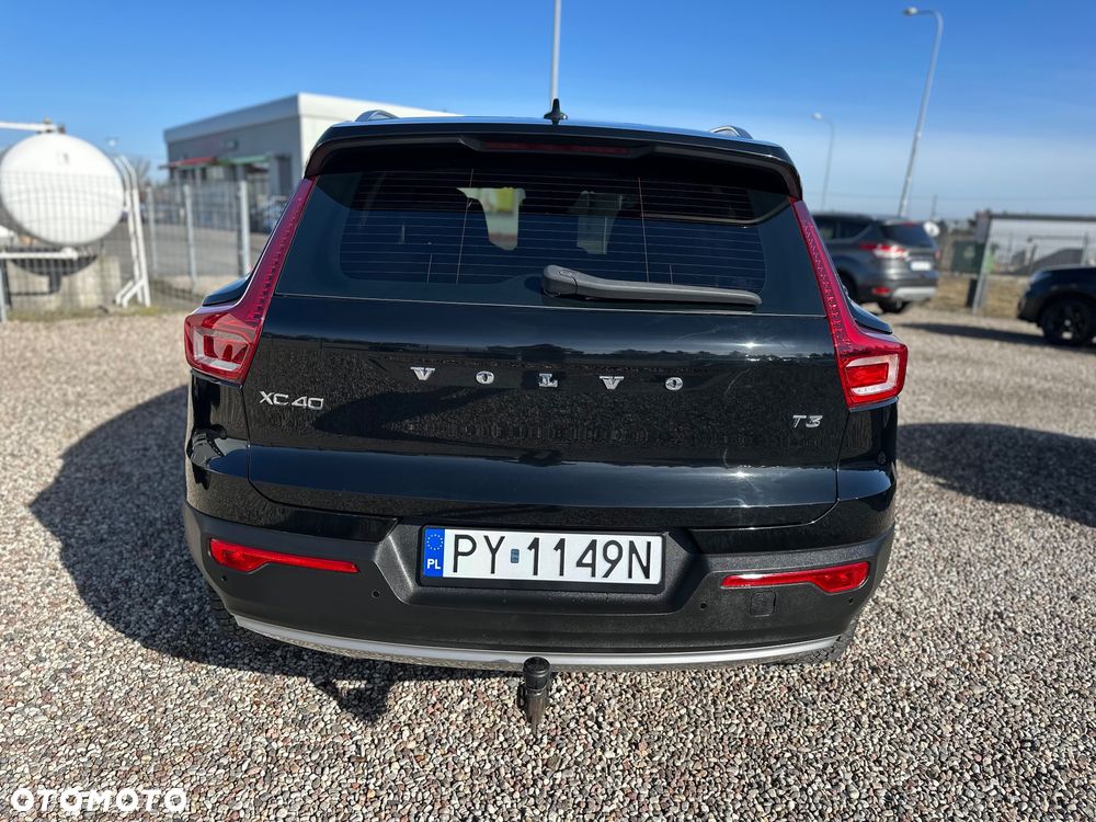 Volvo XC 40 T3 Momentum Pro - 4
