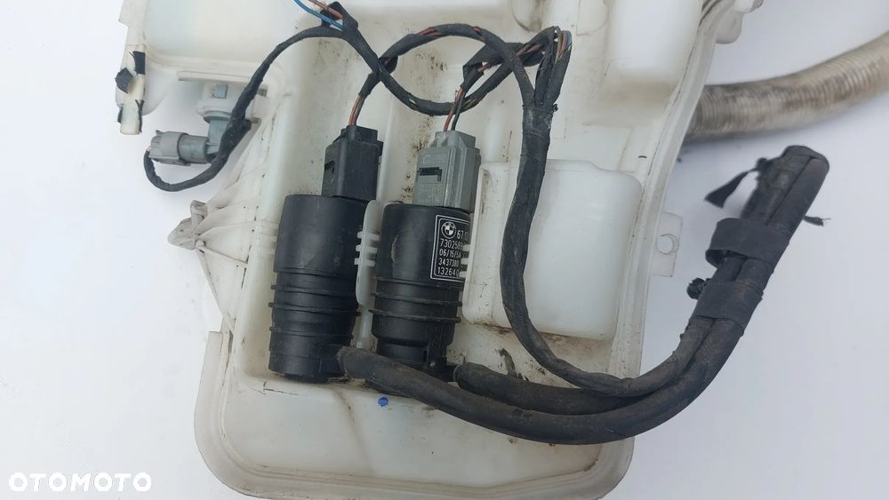 ZBIORNICZEK SPRYSKIWACZY BMW E87 E81 E90 E91 E92 E93 SLASK WYSYLKA - 2