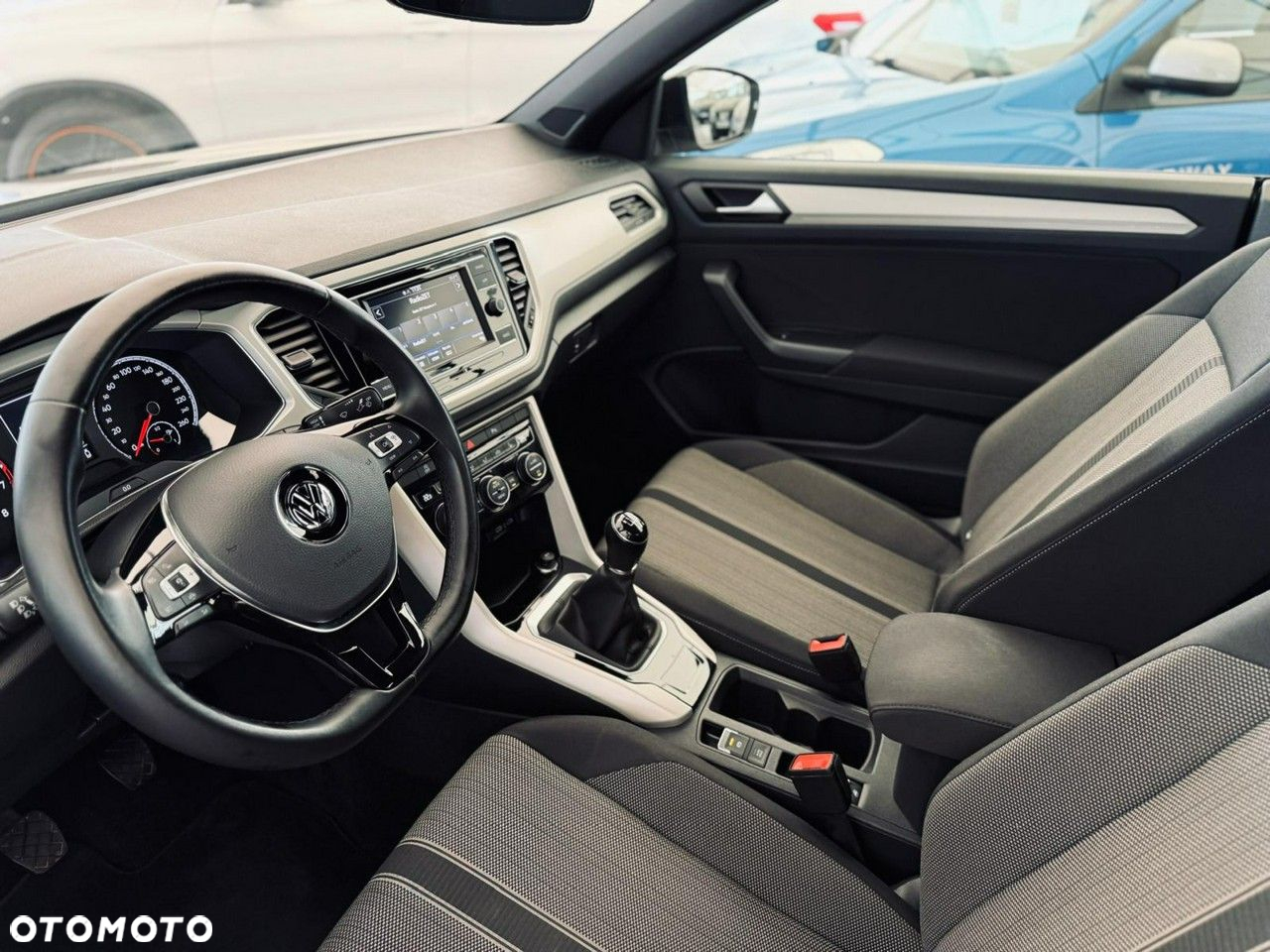 Volkswagen T-Roc - 38