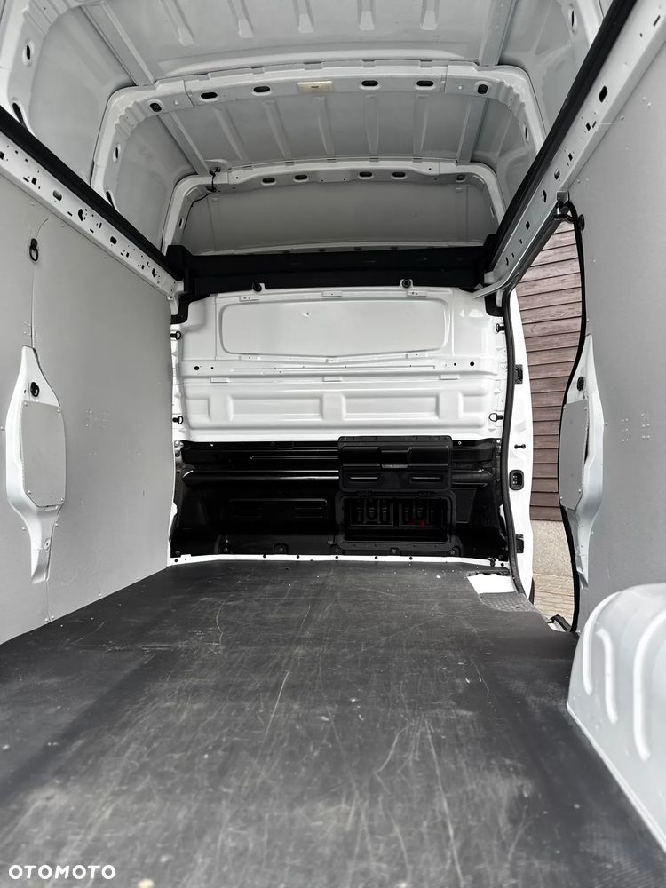 Renault TRAFIC - 8
