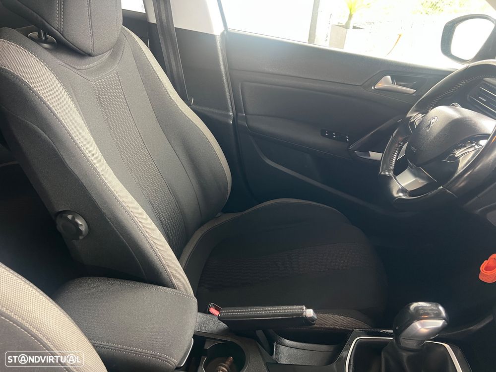 Peugeot 308 PureTech 110 Stop & Start Style - 8