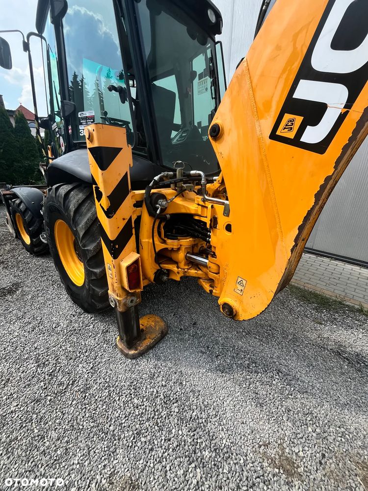 JCB 3CX - 11