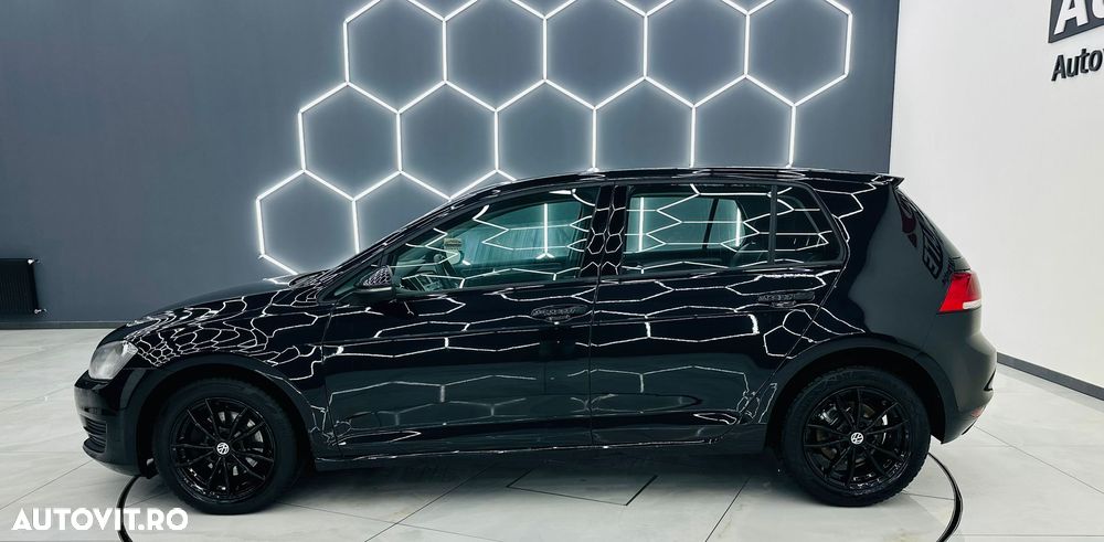 Volkswagen Golf 1.6 TDI DPF BlueMotion - 32