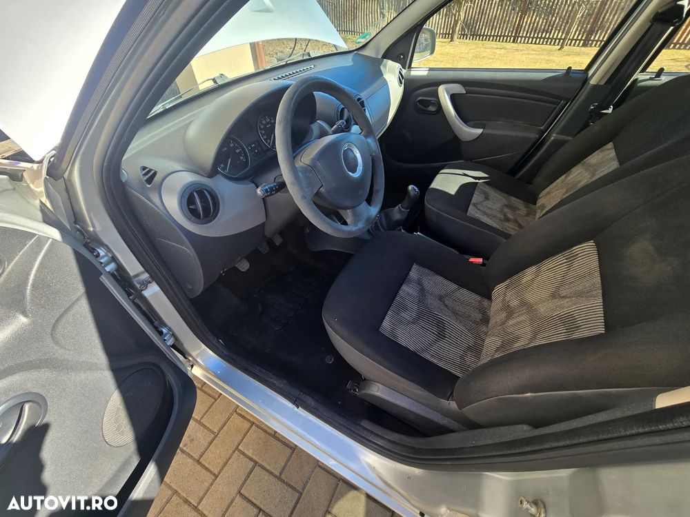 Dacia Sandero 1.2 16V Ambiance - 16