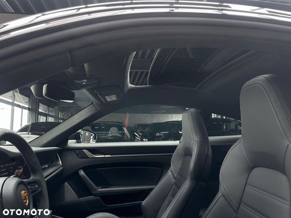 Porsche 911 Turbo 50 Jahre - 13