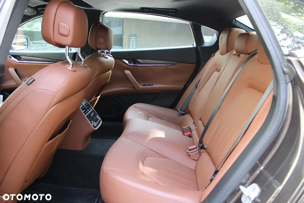 Maserati Quattroporte - 10