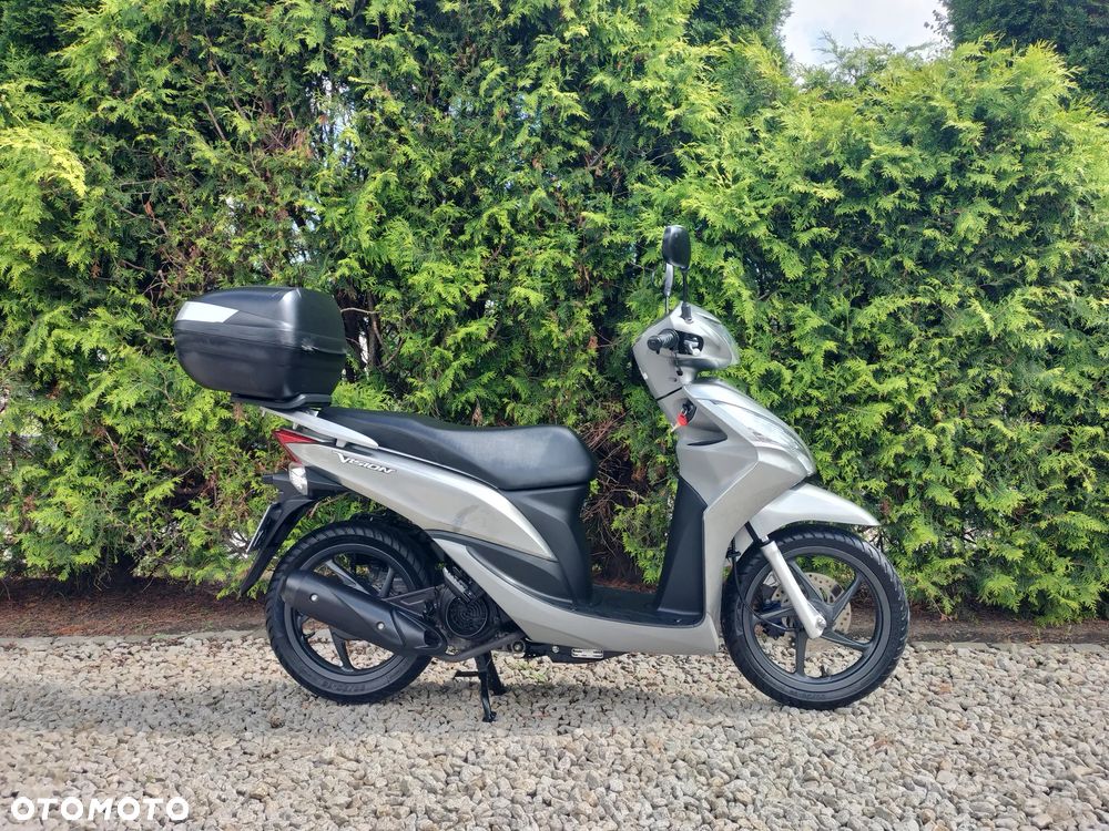 Honda Vision - 3