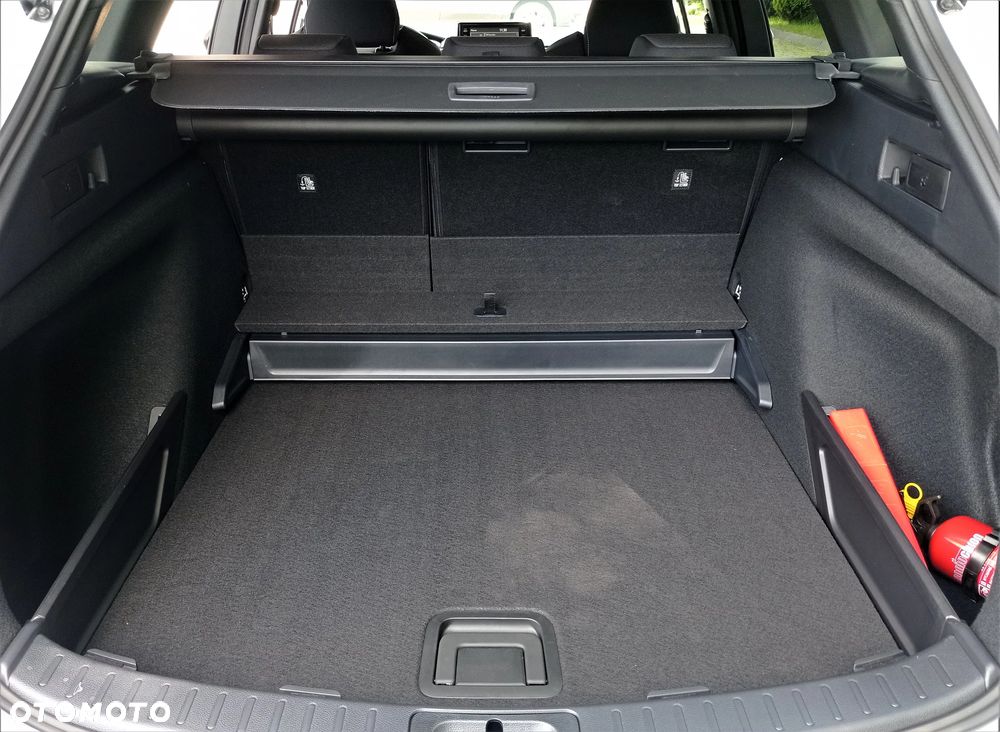 Suzuki Swace 1.8 Hybrid Premium Plus CVT - 26