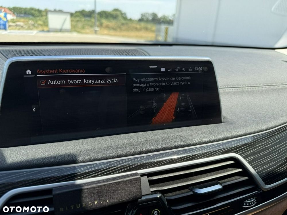 BMW Seria 7 - 26