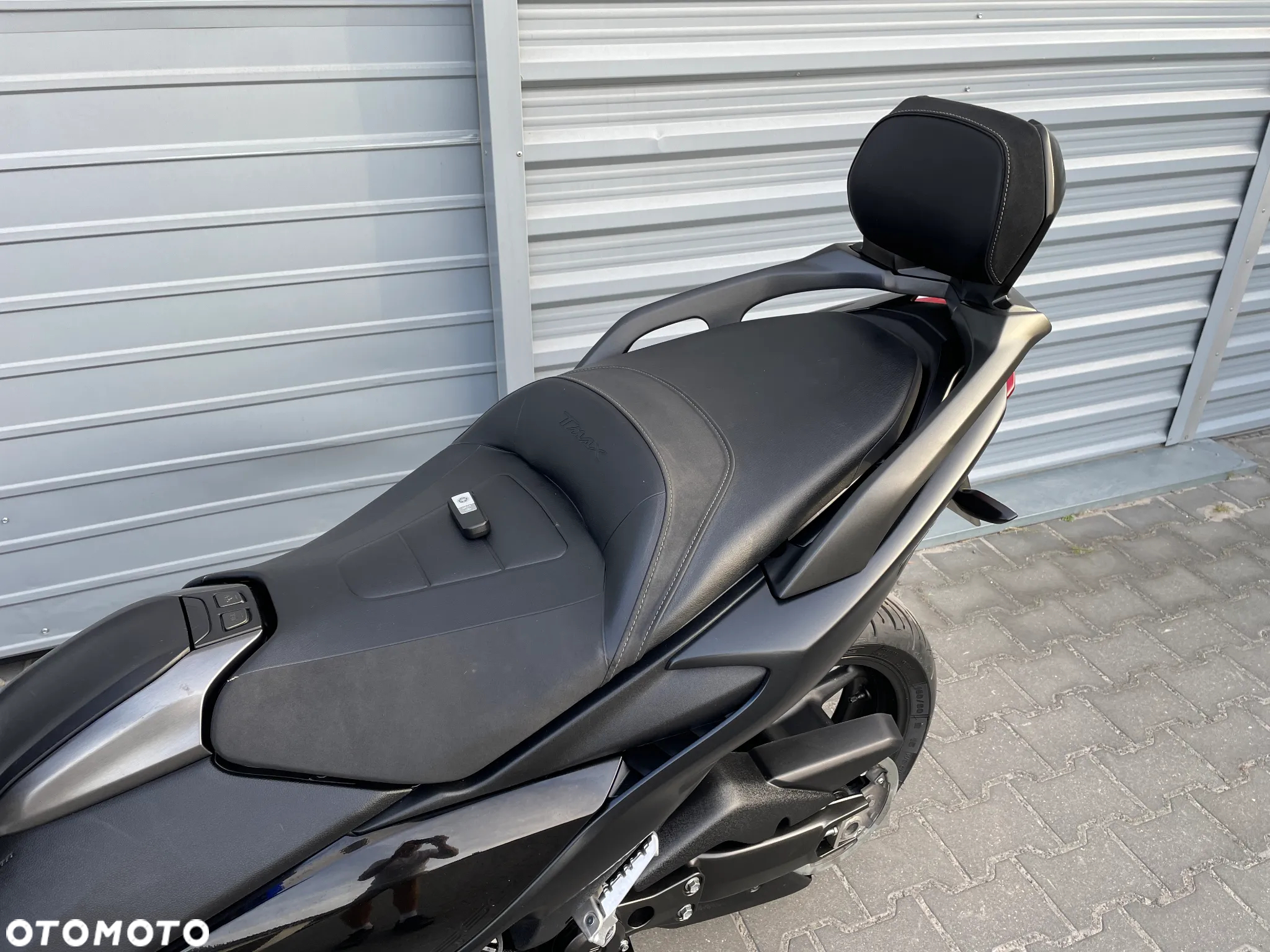 Yamaha Tmax - 12