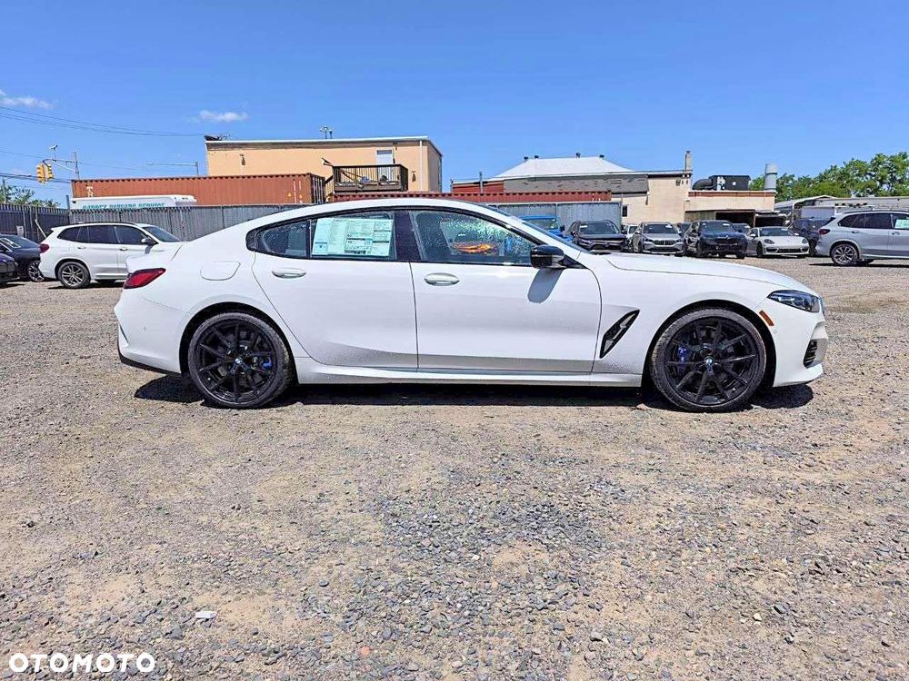 BMW Seria 8 - 13