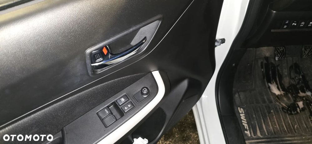 Suzuki Swift 1.2 Premium - 11