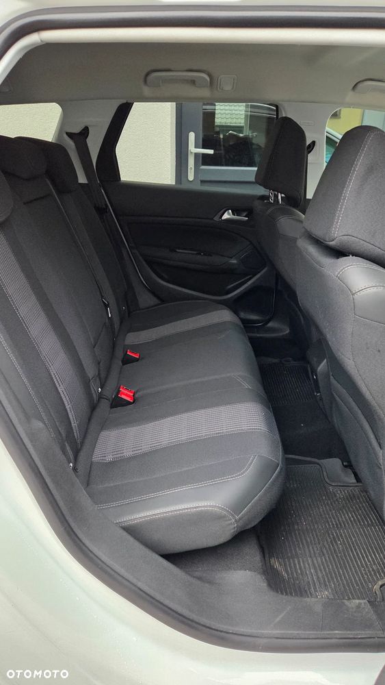 Peugeot 308 1.5 BlueHDi Allure Pack S&S EAT8 - 22