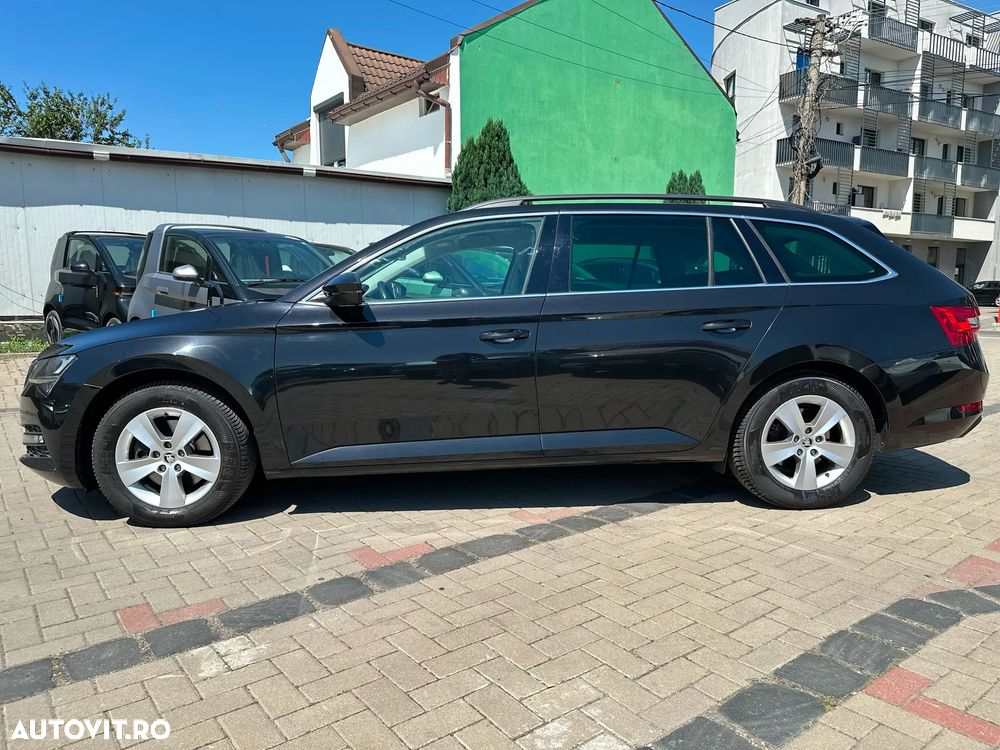 Skoda Superb 2.0 TDI DSG Ambition - 14
