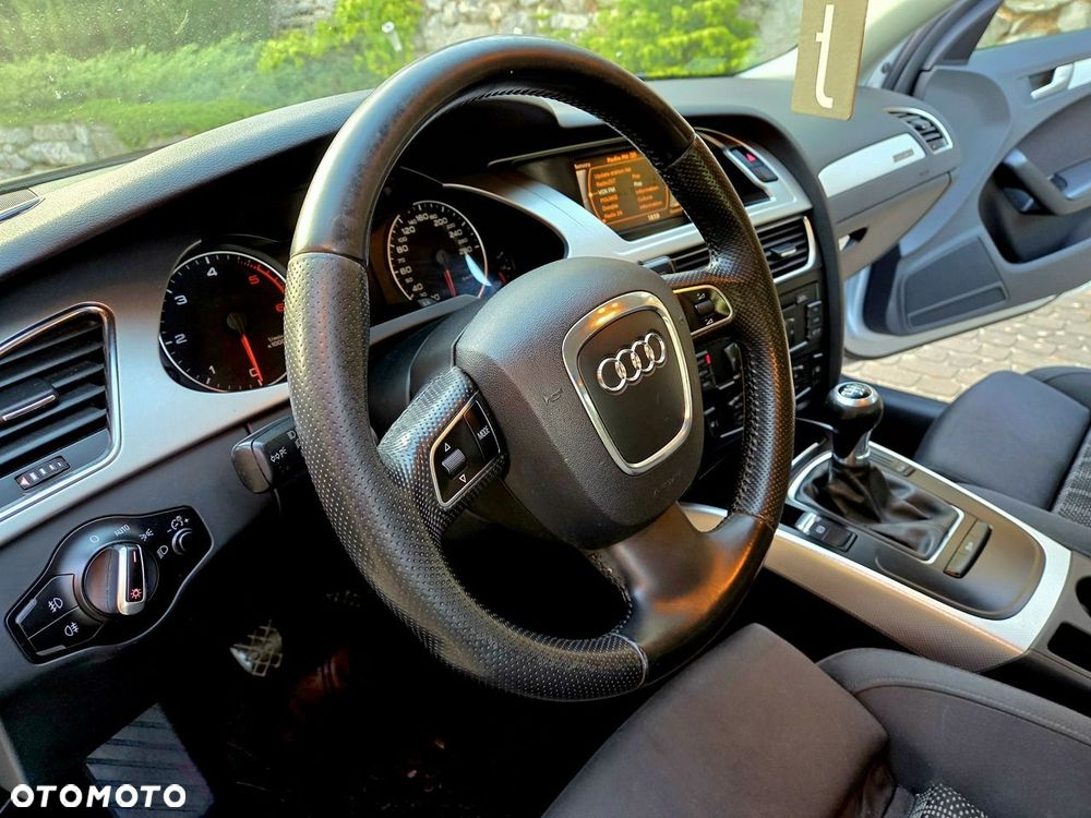 Audi A4 Limousine - 9