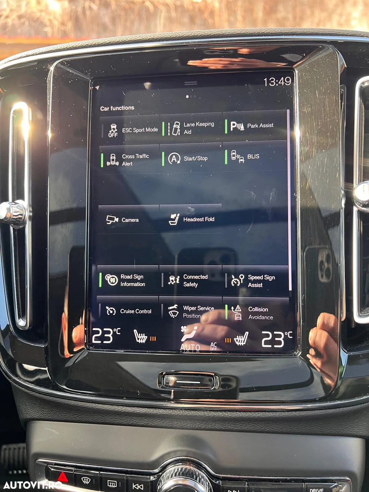 Volvo XC 40 T4 AWD Geartronic Momentum Pro - 8