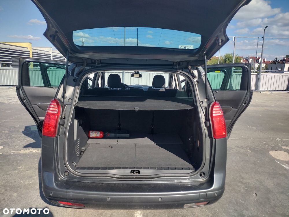 Peugeot 5008 155 THP Family - 17
