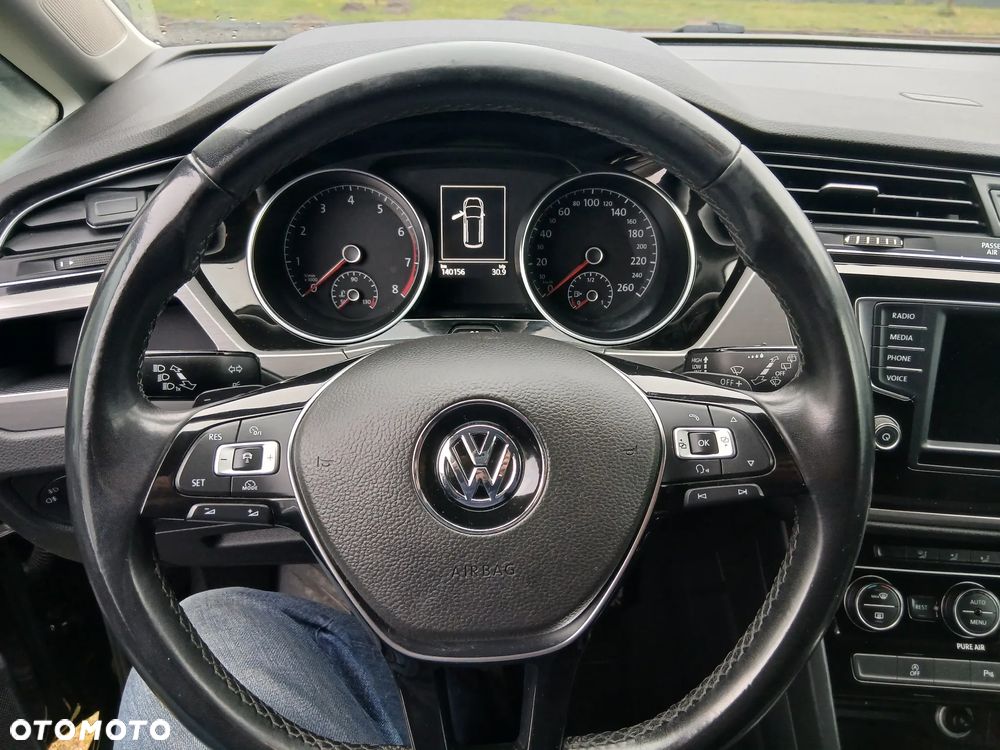 Volkswagen Touran 1.4 TSI (BlueMotion Technology) DSG Comfortline - 19