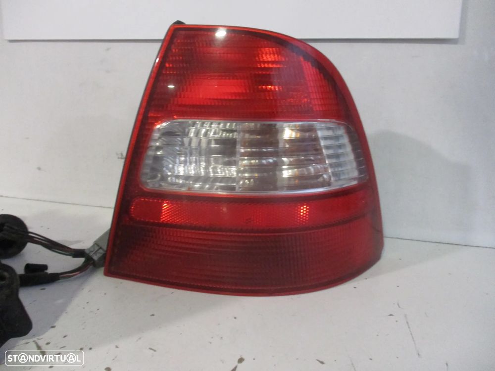 Farol Farolim tras Honda Civic Aerodeck 1999 - 3