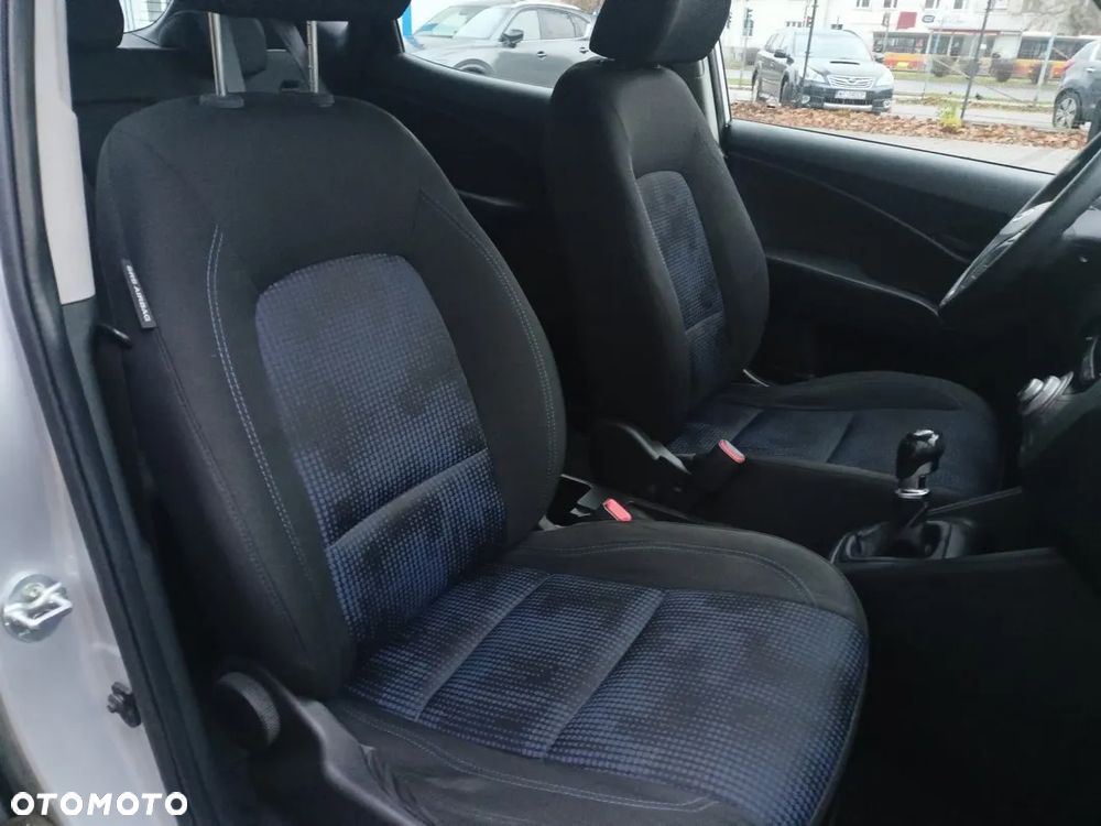 Hyundai ix20 1.4 Classic + - 16