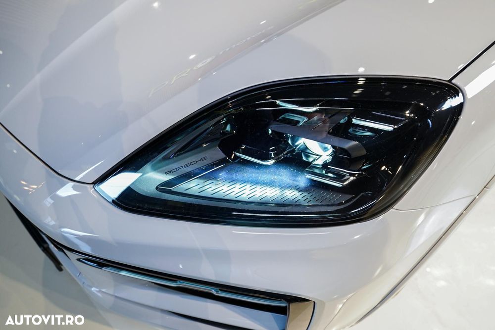 Porsche Cayenne Coupe E-Hybrid - 31