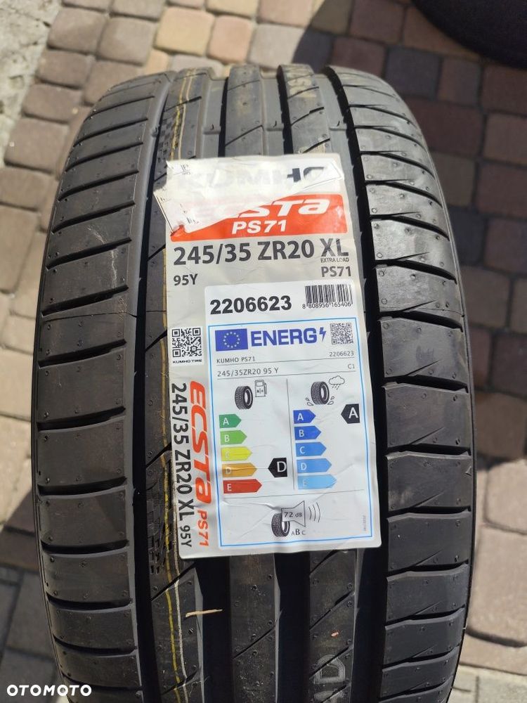 Opona nowa Kumho Ecsta 245/35ZR20 XL jedna sztuka