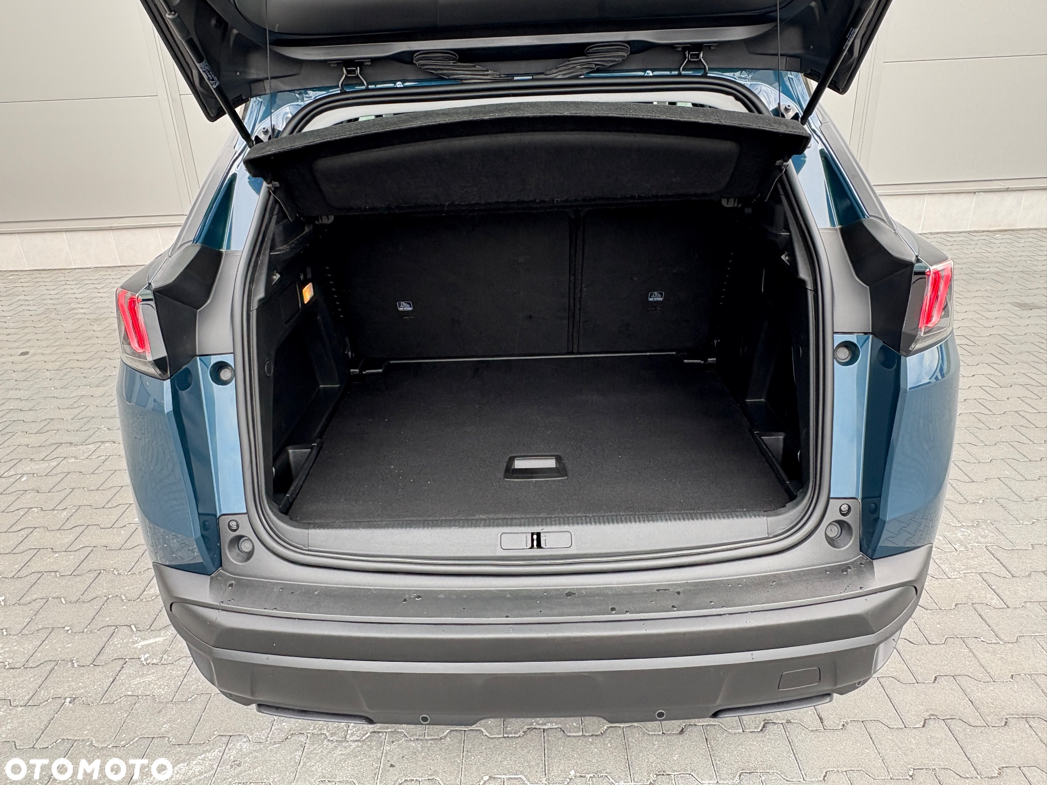 Peugeot 3008 PureTech 130 Stop & Start GPF EAT8 Allure - 29