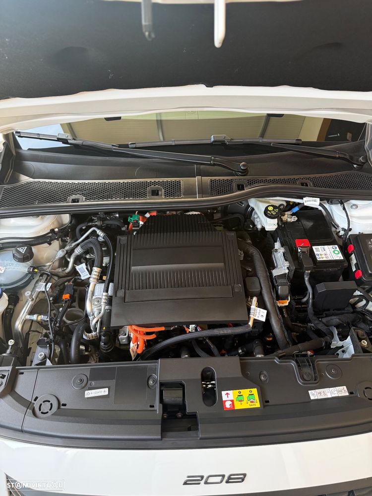 Peugeot e-208 E-Style - 12