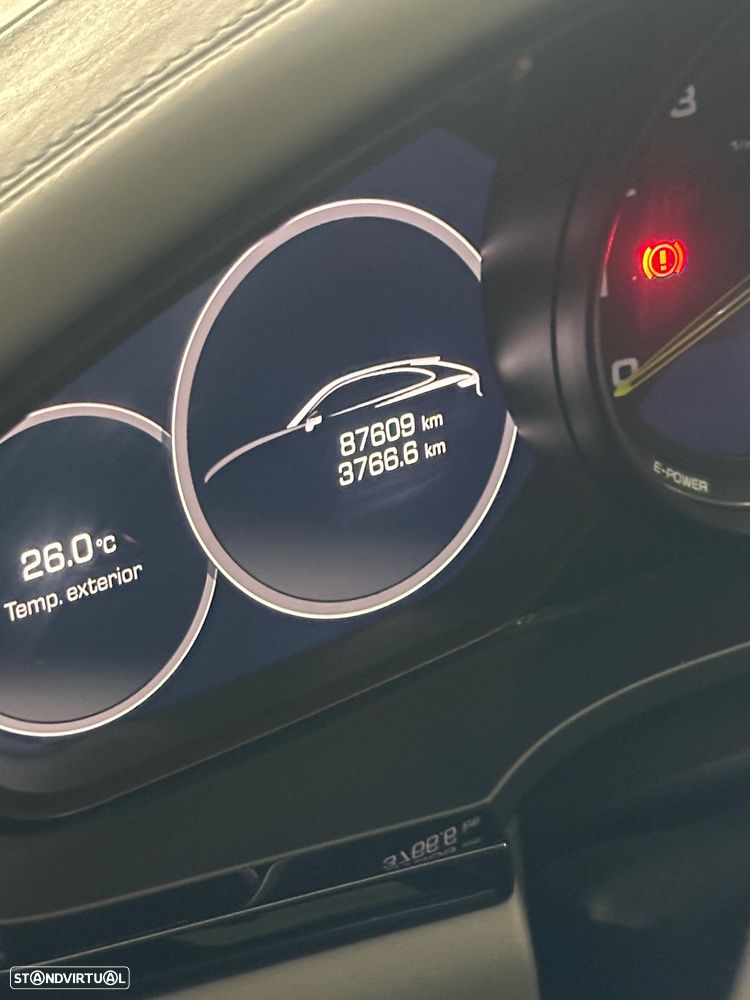 Porsche Cayenne Coupé E-Hybrid - 9