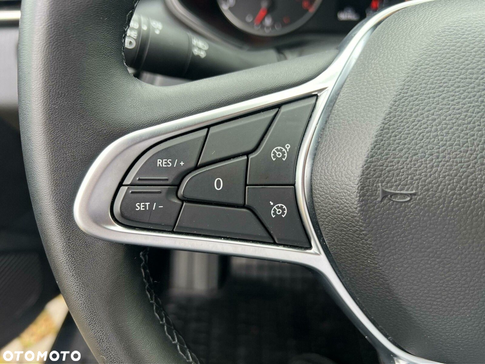 Renault Clio - 16