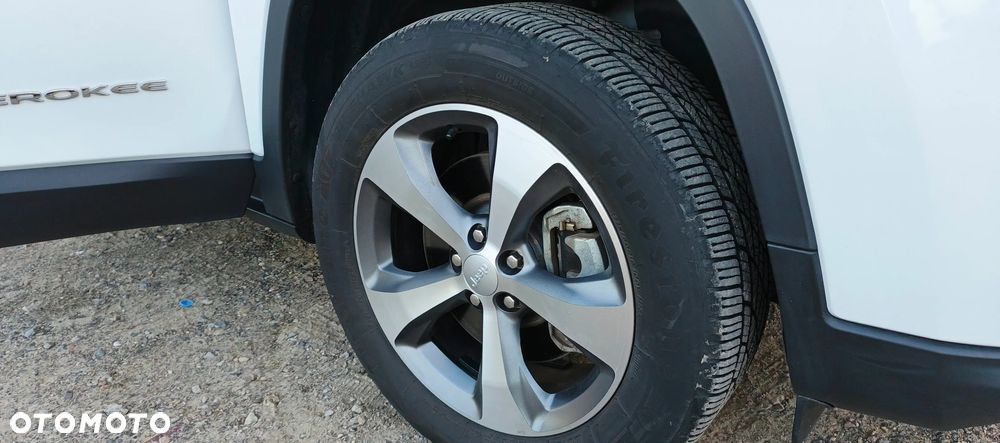 Jeep Cherokee 3.2 V6 Active Drive I Limited - 22