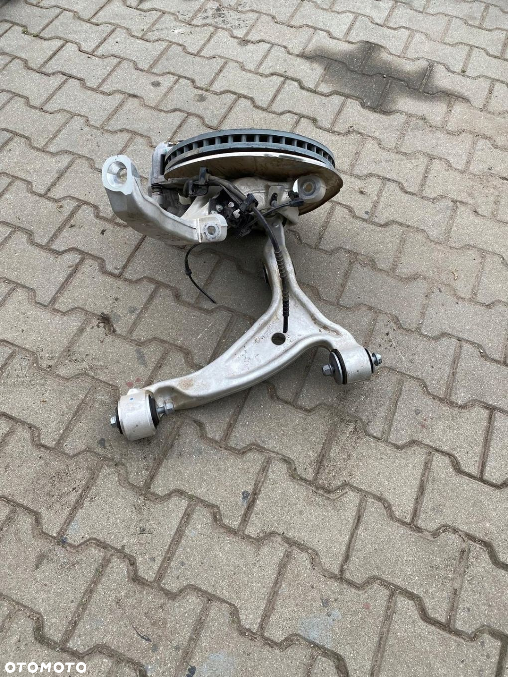 ZWROTNICA TARCZA ZACISK LEWA MERCEDES GLE 167 LIFT - 2