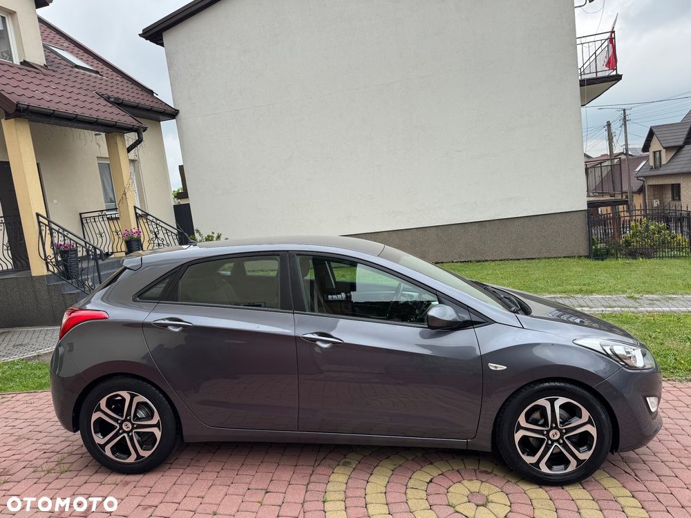 Hyundai i30 1.4 Premium - 6