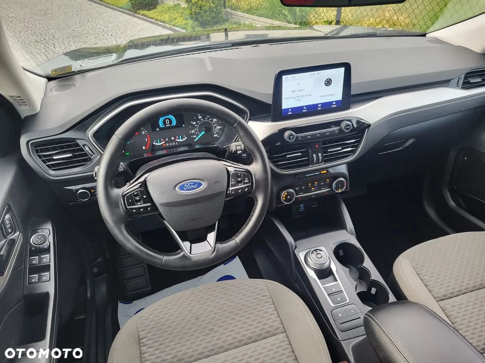Ford Kuga - 20