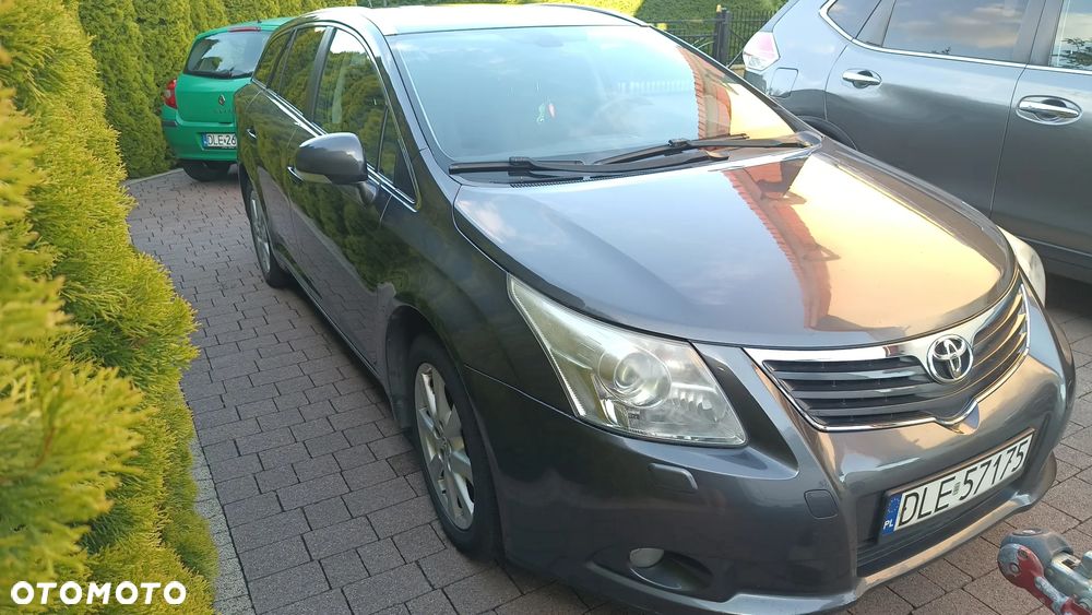Toyota Avensis 2.0 D-4D Active - 3