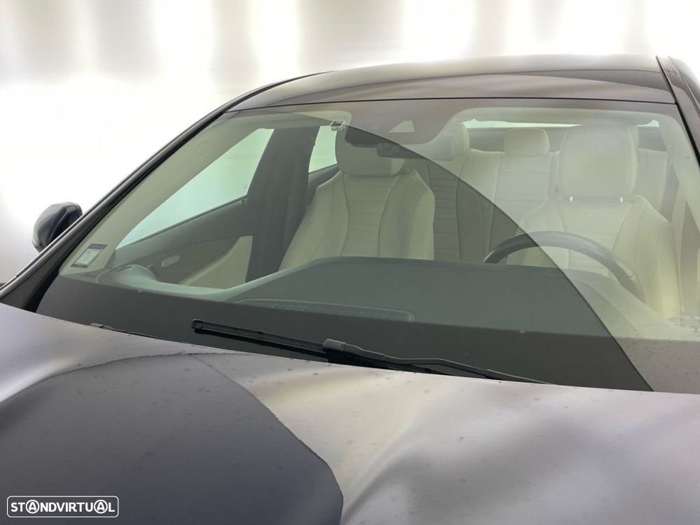 Mercedes-Benz E 300 de AMG Line - 20