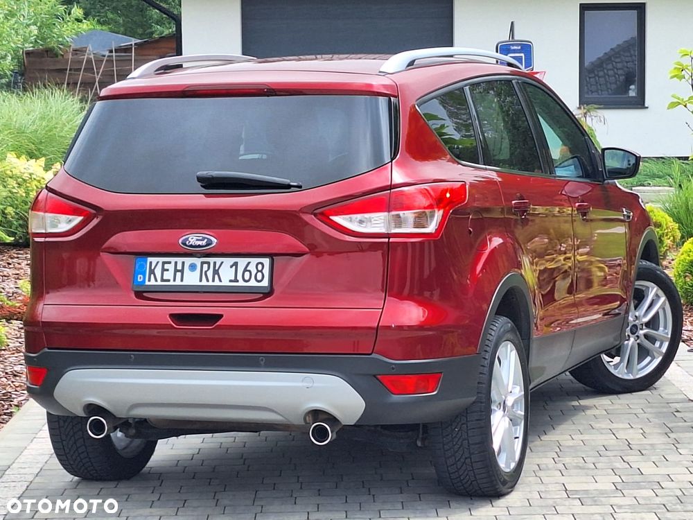 Ford Kuga 1.5 EcoBoost 2x4 Titanium - 6