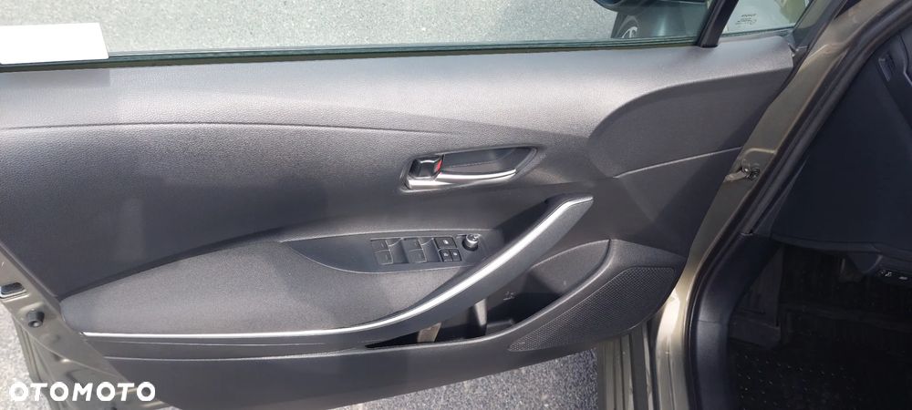 Toyota Corolla 1.6 Comfort - 17