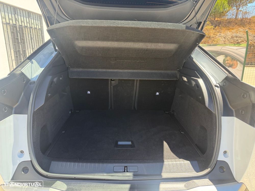Peugeot 3008 1.2 Hybrid Allure e-DCS6 - 18
