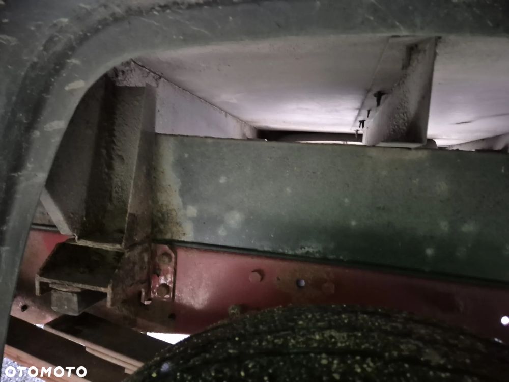 Skrzynia ładunkowa 4.1m Iveco + skrzynia narzędziowa - 8