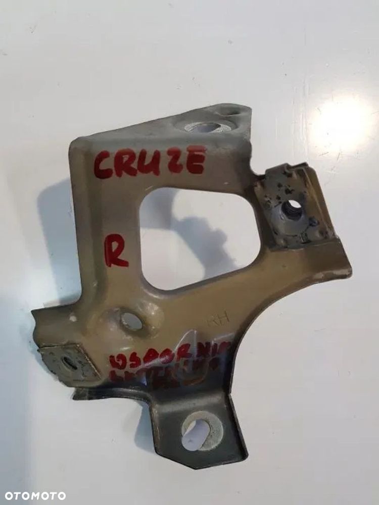 WSPORNIK MOCOWANIE BŁOTNIKA PRZÓD CHEVROLET CRUZE - 1