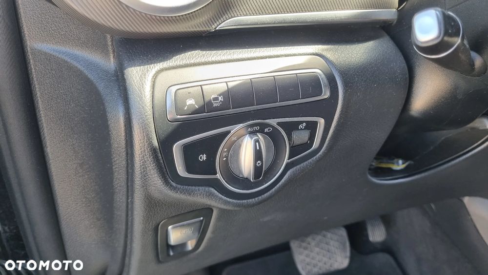 Mercedes-Benz Klasa V 250 (BlueTEC) d extralang 7G-TRONIC - 35
