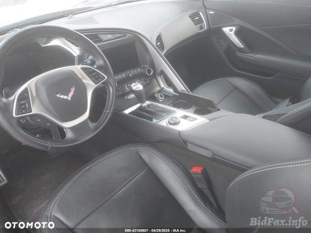 Chevrolet Corvette - 18