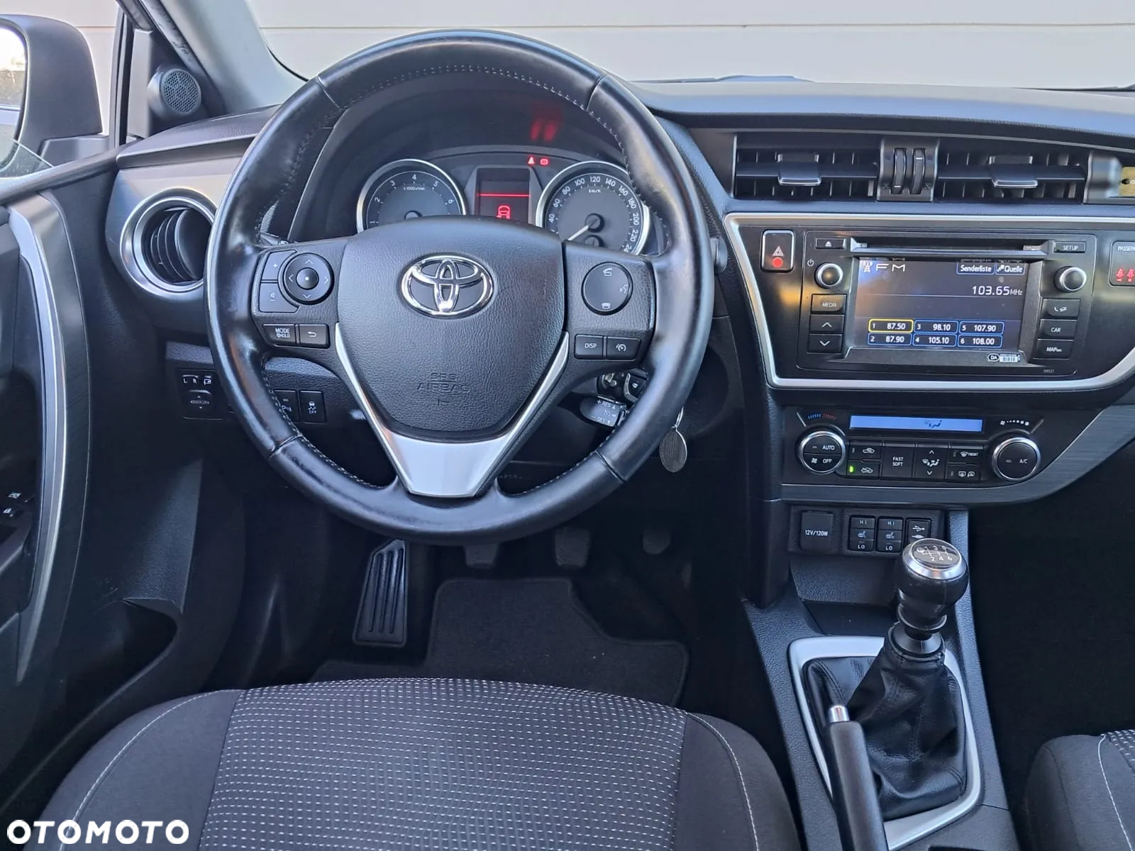 Toyota Auris 1.6 Valvematic START Edition - 21