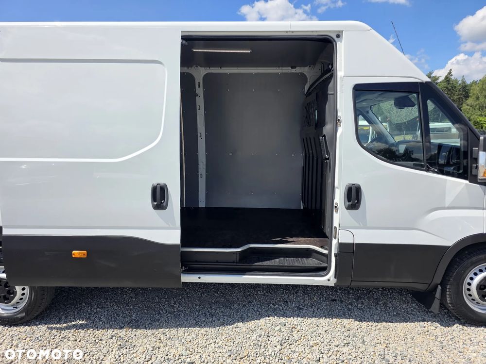 Iveco IVECO 35-17 3.0 HPI 170 KONNY MAX 8 BIEGOWY HIMATIC KLIMA WEBASTO 194 T/KM PRZEBIEGU GWARANCJA - 29