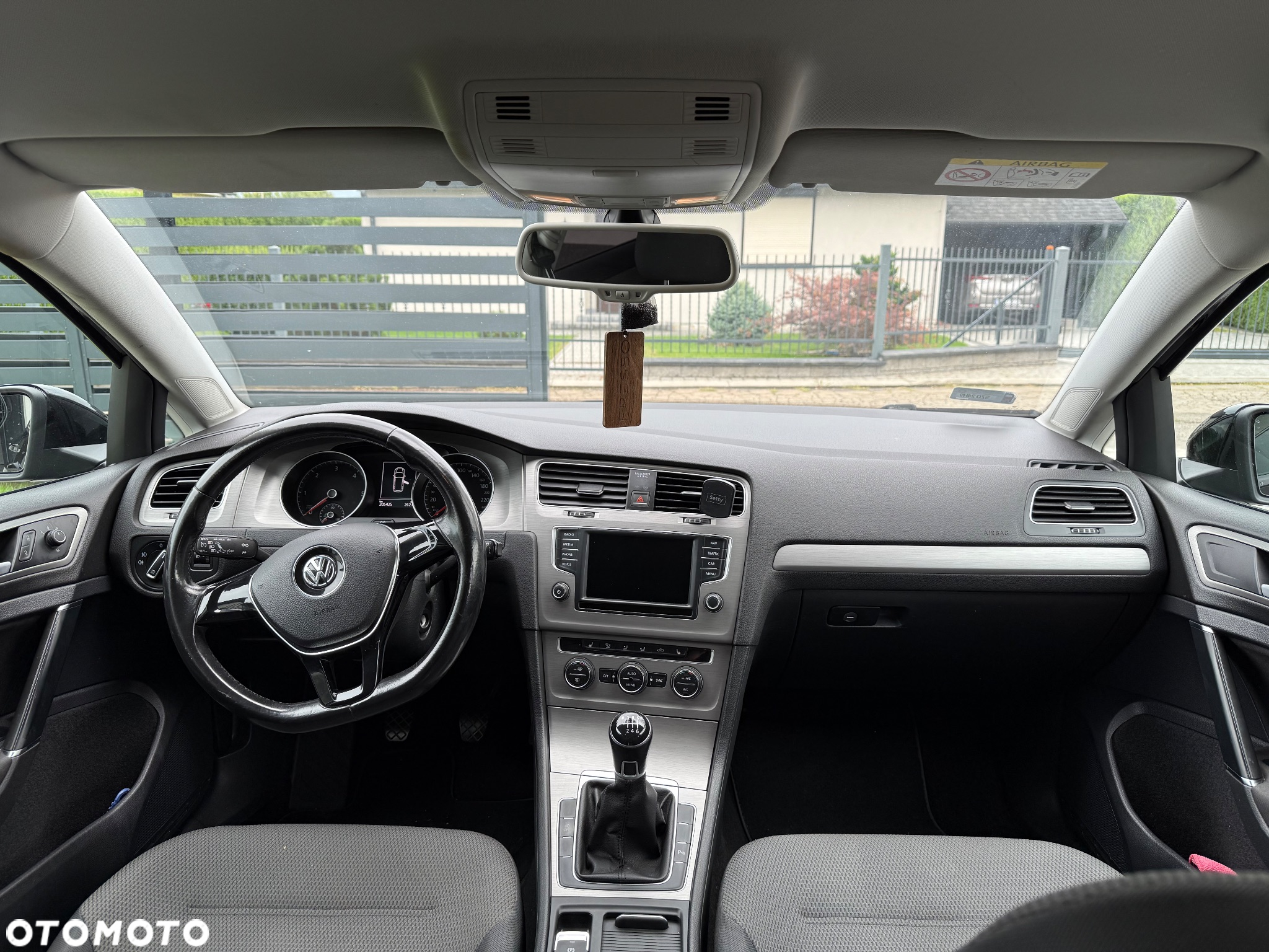 Volkswagen Golf 2.0 TDI SCR Comfortline - 6
