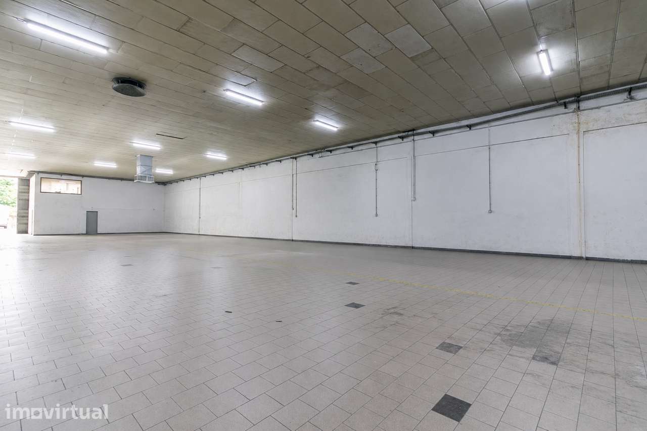 Fábrica/Indústria  Venda em Oliveira (Santa Maria),Vila Nova de Famali - Grande imagem: 2/16