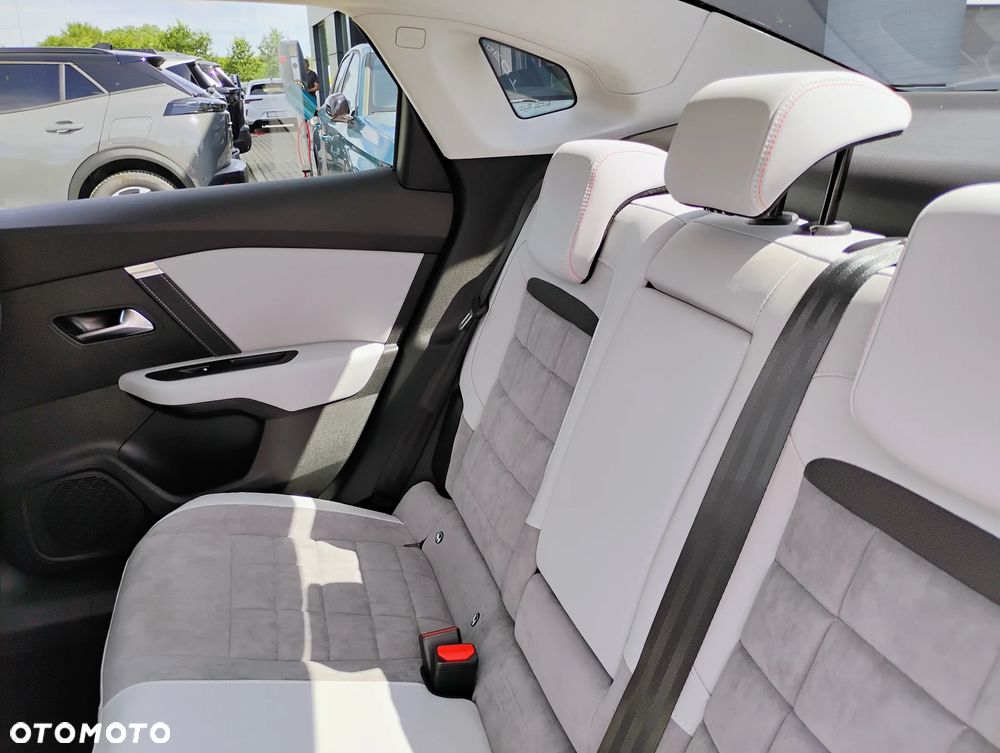 Citroën C4 1.2 mHEV Max eDCT6 - 17