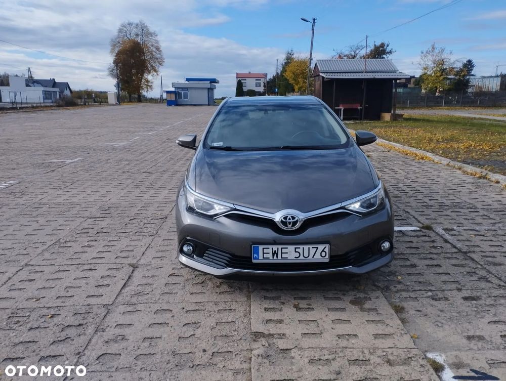 Toyota Auris 1.6 Premium - 4